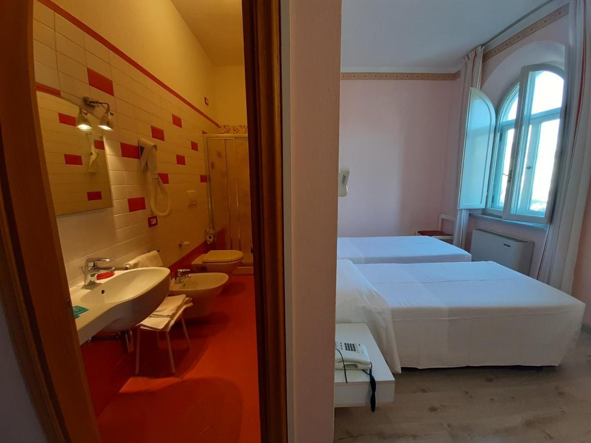 Elba Hotel Rosignano Solvay Bagian luar foto