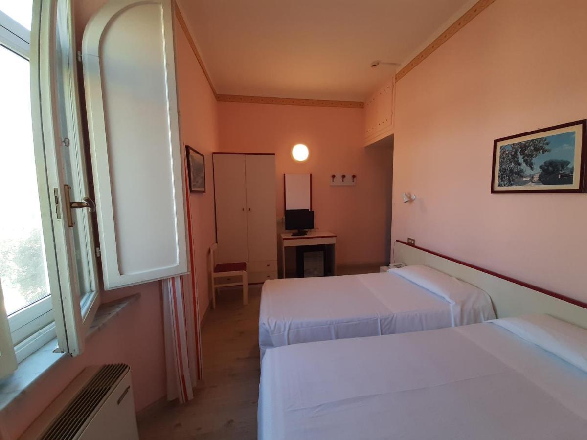 Elba Hotel Rosignano Solvay Bagian luar foto