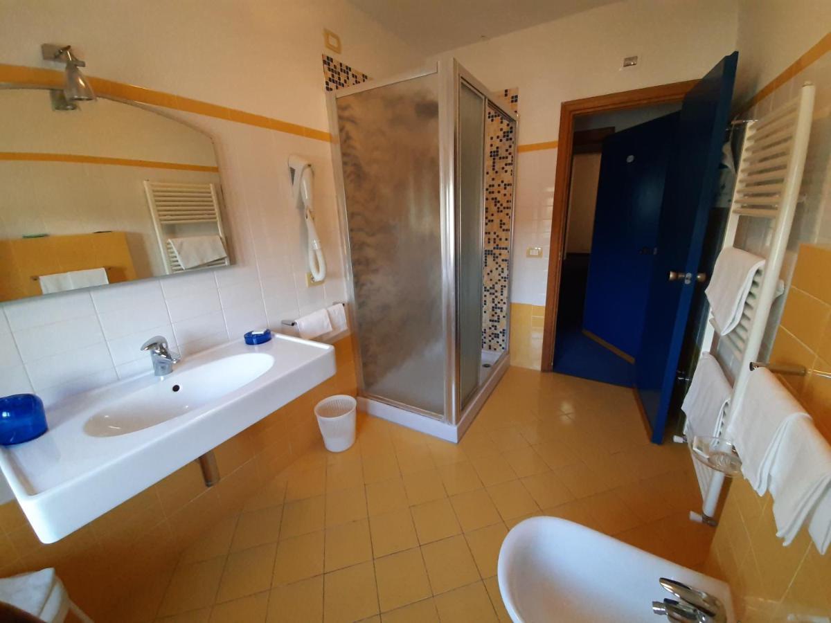 Elba Hotel Rosignano Solvay Bagian luar foto