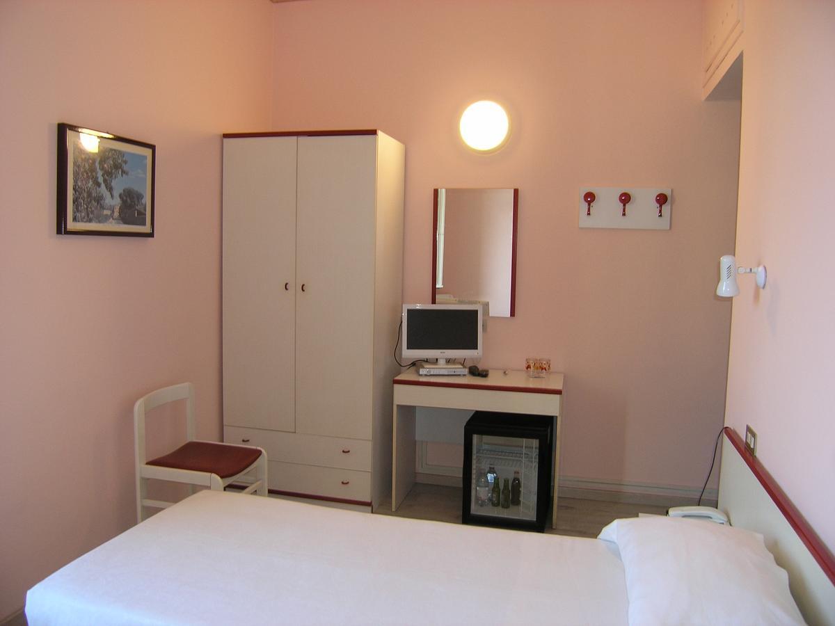 Elba Hotel Rosignano Solvay Bagian luar foto